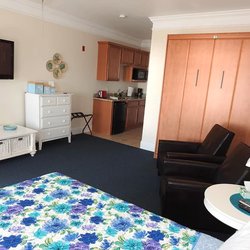 Atlantic Breeze Suites