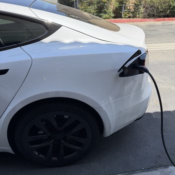 Modern America Electric - EV charging - Electricians Near Me - Garden Grove, California Modern America Electric - EV charging - Electricians Near Me - Garden Grove, California