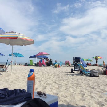 Mayflower Beach - Busy beach - Beaches Near Me - Dennis, Massachusetts