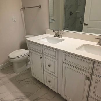 Dazzle by Destinee - Bathroom - Home Cleaning Near Me Dazzle by Destinee - Bathroom - Home Cleaning Near Me
