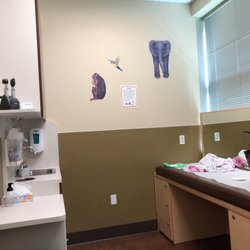 Allegro Pediatrics - Standard patient rooms, very clean. Plenty of diapers and wipes if you need.