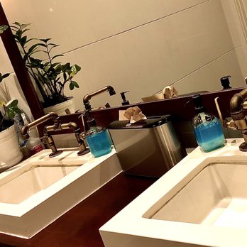North Italia - the cleanest bathrooms you'll ever encounter - Pizza Near Me - El Segundo, California North Italia - the cleanest bathrooms you'll ever encounter - Pizza Near Me - El Segundo, California
