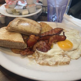 Pop's Family Restaurant - Breakfast & Brunch Near Me - Milford, Connecticut Pop's Family Restaurant - Breakfast & Brunch Near Me - Milford, Connecticut
