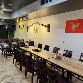 Noon Thai Plus Vegan - Minimal design on the walls but it feels very clean. - Thai Near Me - Englewood, Colorado Noon Thai Plus Vegan - Minimal design on the walls but it feels very clean. - Thai Near Me - Englewood, Colorado