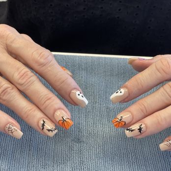 79 Nail Lounge - Halloween Nails - Nail Technicians Near Me - Lakewood, California