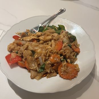 Spoon Thai Kitchen - Large quantity of food - Thai Near Me - San Diego, California