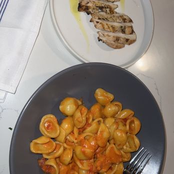Lyla - Spicy Orichette with a side of chicken 3/10 - Italian Near Me - Dallas, Texas Lyla - Spicy Orichette with a side of chicken 3/10 - Italian Near Me - Dallas, Texas