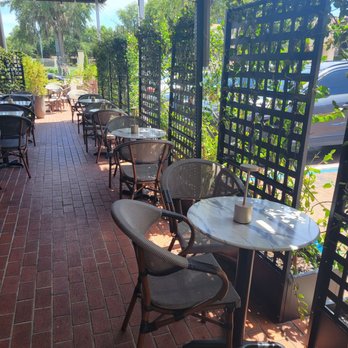 AJ Chocolate House - Patio - Chocolatiers & Shops Near Me - Winter Park, Florida