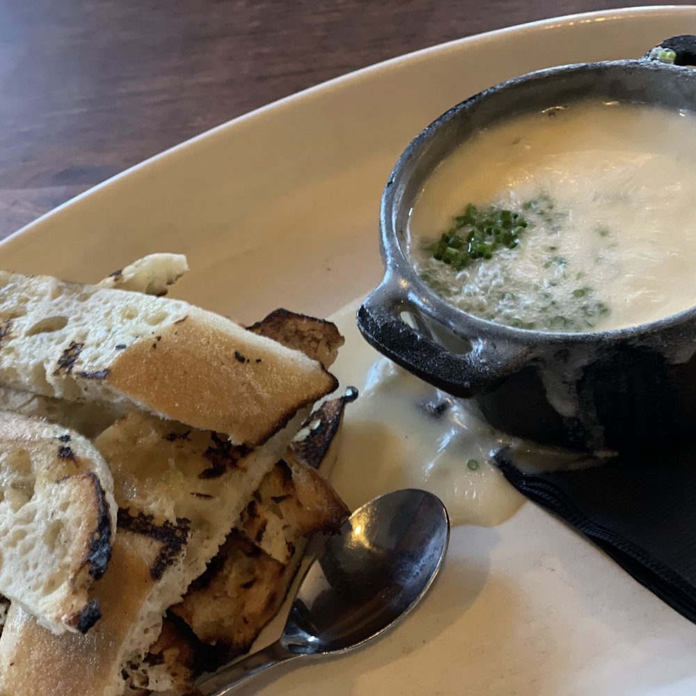 Brix 25 - Cast iron crab fondue - New American Near Me - Gig Harbor, Washington