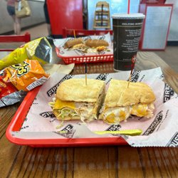 Firehouse Subs - Lunch time !!