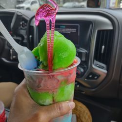 Flamingo Freeze - Flamingo Twist - superman ice cream with lime Italian ice