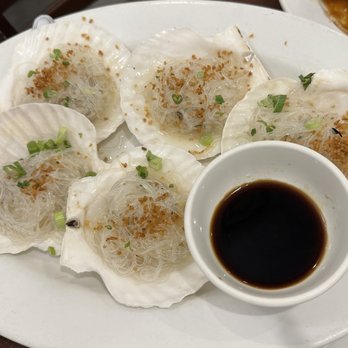 Restaurant PM - Steamed scallops in shell - Chinese Near Me - Montreal, Quebec Restaurant PM - Steamed scallops in shell - Chinese Near Me - Montreal, Quebec