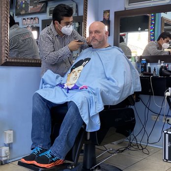 Valentino’s - Jorge is one of the best barbers here at Valentinos - Barbers Near Me - Tijuana, BCN