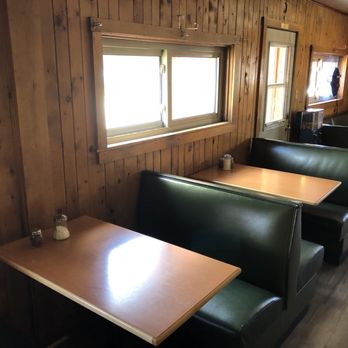 Bear Bottom Bar and Grill - Seating in the café - American Near Me - Centennial, Wyoming