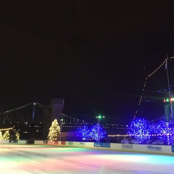 Blue Cross RiverRink Winterfest - Comfort Food Near Me - Philadelphia, Pennsylvania Blue Cross RiverRink Winterfest - Comfort Food Near Me - Philadelphia, Pennsylvania