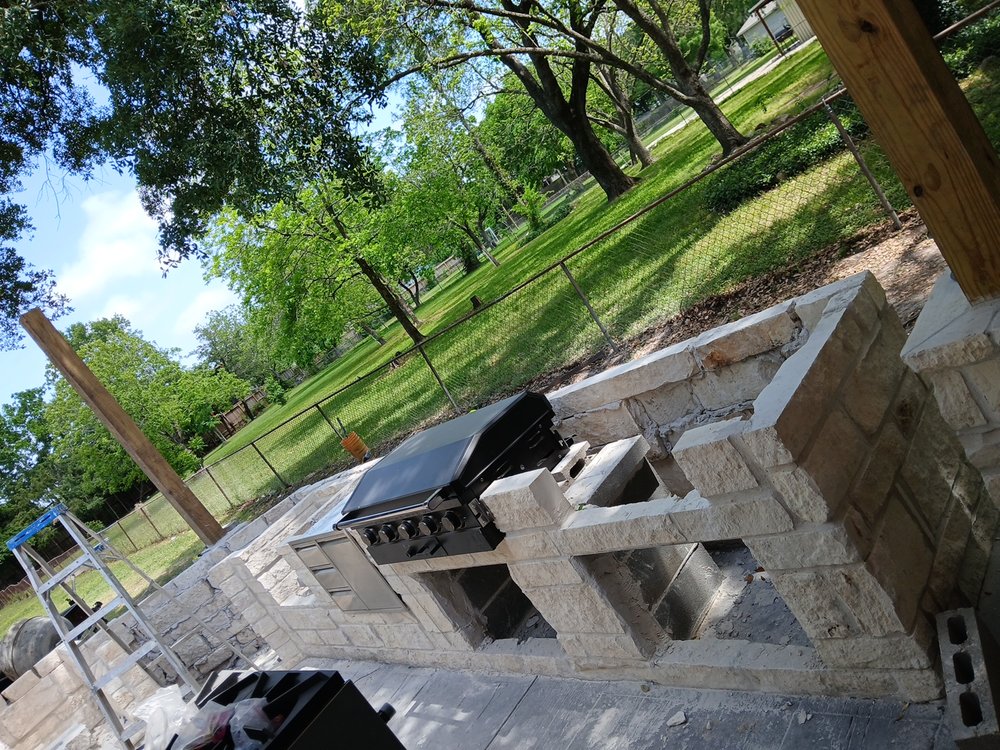 Slide of DNR roofing  remodeling  and demolicion