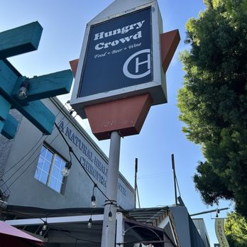 Hungry Crowd - Outside - New American Near Me - Los Angeles, California