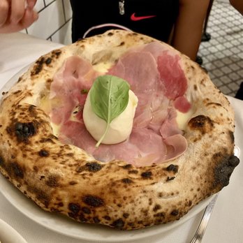 Piccolo Buco - White pizza with mushrooms, ham and buratta. - Italian Near Me - Rome, RM Piccolo Buco - White pizza with mushrooms, ham and buratta. - Italian Near Me - Rome, RM