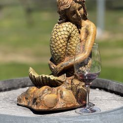 Mermaid Valley Vineyard - Mermaid siren glass of wine
