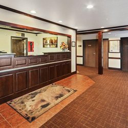 Yellowstone West Gate Hotel