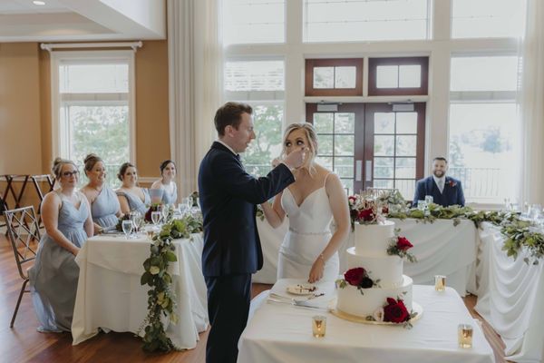 DeEtta's Bakery by null