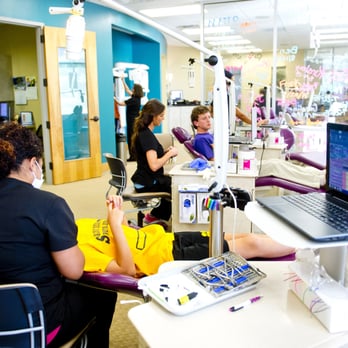 Robert Sims, DMD, MSD - Sims Orthodontics - Orthodontists Near Me - Nashville, Tennessee Robert Sims, DMD, MSD - Sims Orthodontics - Orthodontists Near Me - Nashville, Tennessee