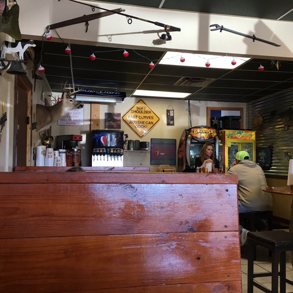 BubbaQue's - Inside - Barbeque Near Me - Lakeland, Florida BubbaQue's - Inside - Barbeque Near Me - Lakeland, Florida