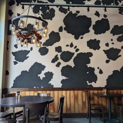 Red Cow North Loop - Interior