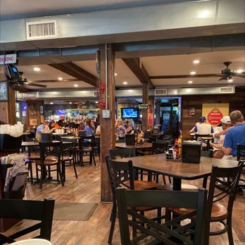 Crawdaddy's Kitchen - Inside dining room. Looks like a dive outside but inside clean. Popular place - Seafood Near Me - Shreveport, Louisiana
