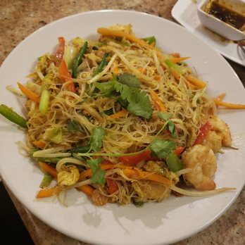 Pho 88 Noodle - Curry noodles with shrimp and lots of delicious vegetables. - Vietnamese Near Me - Orlando, Florida Pho 88 Noodle - Curry noodles with shrimp and lots of delicious vegetables. - Vietnamese Near Me - Orlando, Florida