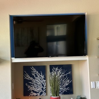 Tech Handy Las Vegas - Tv mounted - Handyman Near Me Tech Handy Las Vegas - Tv mounted - Handyman Near Me