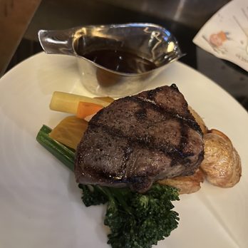 Q at The Empress - Kids steak - Seafood Near Me - Victoria, British Columbia