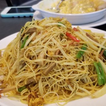 Phoenix Restaurant - Fried vermicelli in singapore style ($11.50) - Chinese Near Me - Markham, Ontario