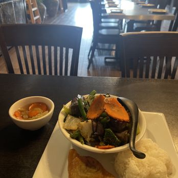Thai Dishes - Thai Near Me - Santa Monica, California