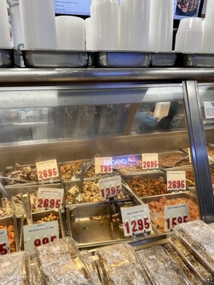 Tanioka's Seafoods & Catering by null