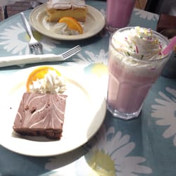 Cheshire Gap Delicatessen - Raspberry milkshake with a chocolate truffle nice