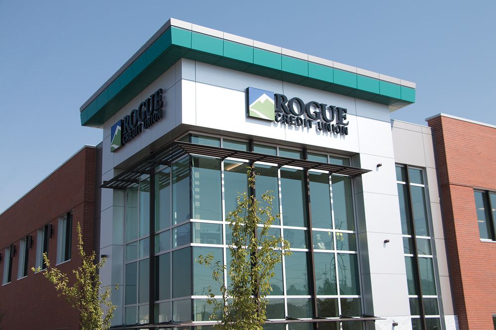 ROGUE CREDIT UNION Updated April 2025 15 Reviews 1370 Center Dr