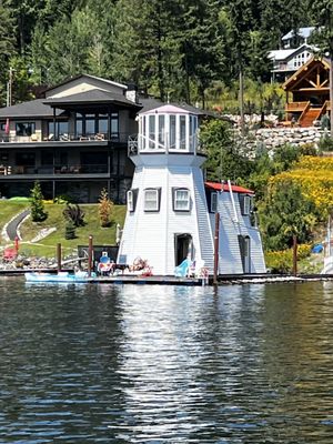 MacDonald's Resort by null