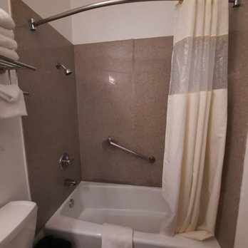 Rodeway Inn & Suites - The shower walls are thin slabs of some kind of stone, not the cheap plastic in some hotels. - Hotels Near Me - Pasadena, California Rodeway Inn & Suites - The shower walls are thin slabs of some kind of stone, not the cheap plastic in some hotels. - Hotels Near Me - Pasadena, California