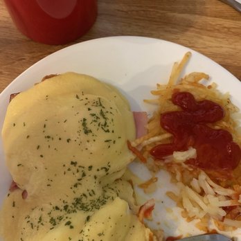 Country Touch Cafe - Eggs Benedict with added ketchup - Breakfast & Brunch Near Me - Atascadero, California Country Touch Cafe - Eggs Benedict with added ketchup - Breakfast & Brunch Near Me - Atascadero, California