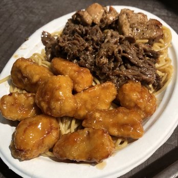 Marco Polo's Marketplace - Mongolian sampler platter (3 proteins) with noodles - Italian Near Me - Williamsburg, Virginia