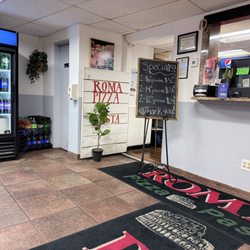 Roma Pizza & Pasta - Inside