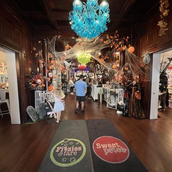 Sweet Pete's Candy - Entrance. Main hall. - Candy Stores Near Me - Jacksonville, Florida