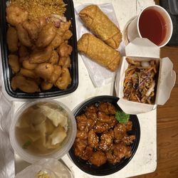 Hau PO - Sweet and sour chicken with pork fried rice, sesame chicken, pork lo mein, small wonton soup, & 2 eggrolls