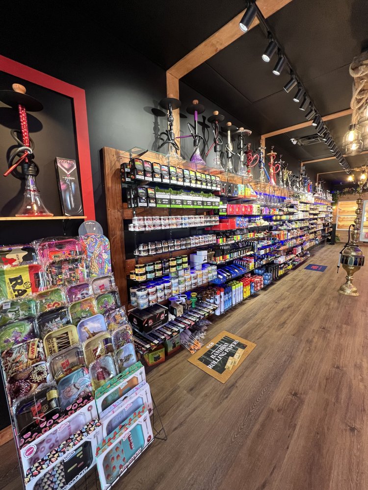 SMOKE HOUSE TOBBACO & VAPE Updated August 2024 24 Photos 17431