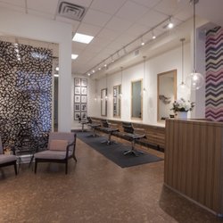 Sine Qua Non - Andersonville - Our quaint, 6-chair salon in the heart of Andersonville