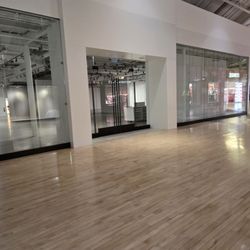 Franklin Mall - Inside