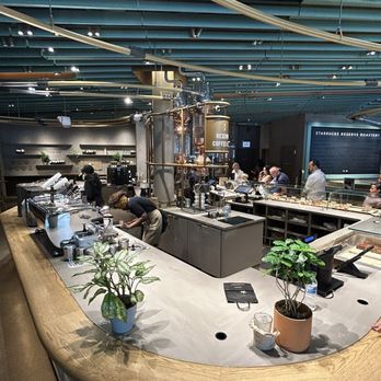Starbucks Reserve Roastery Chicago - Coffee Roasteries Near Me - Chicago, Illinois Starbucks Reserve Roastery Chicago - Coffee Roasteries Near Me - Chicago, Illinois