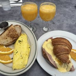 Mimosas, Brio Benedict, Herb and cheese omelet