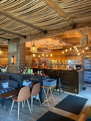 Bushel & Bee Taproom by null